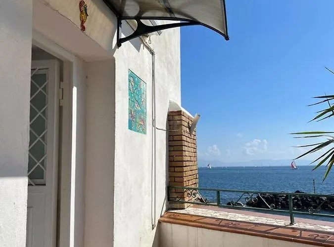 Marechiaro House Bed & Breakfast 3*