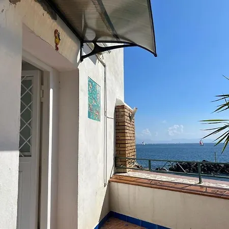 Marechiaro House Bed and Breakfast 3*