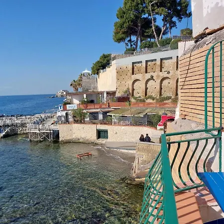 Marechiaro House ベッド・アンド・ブレックファスト 3*